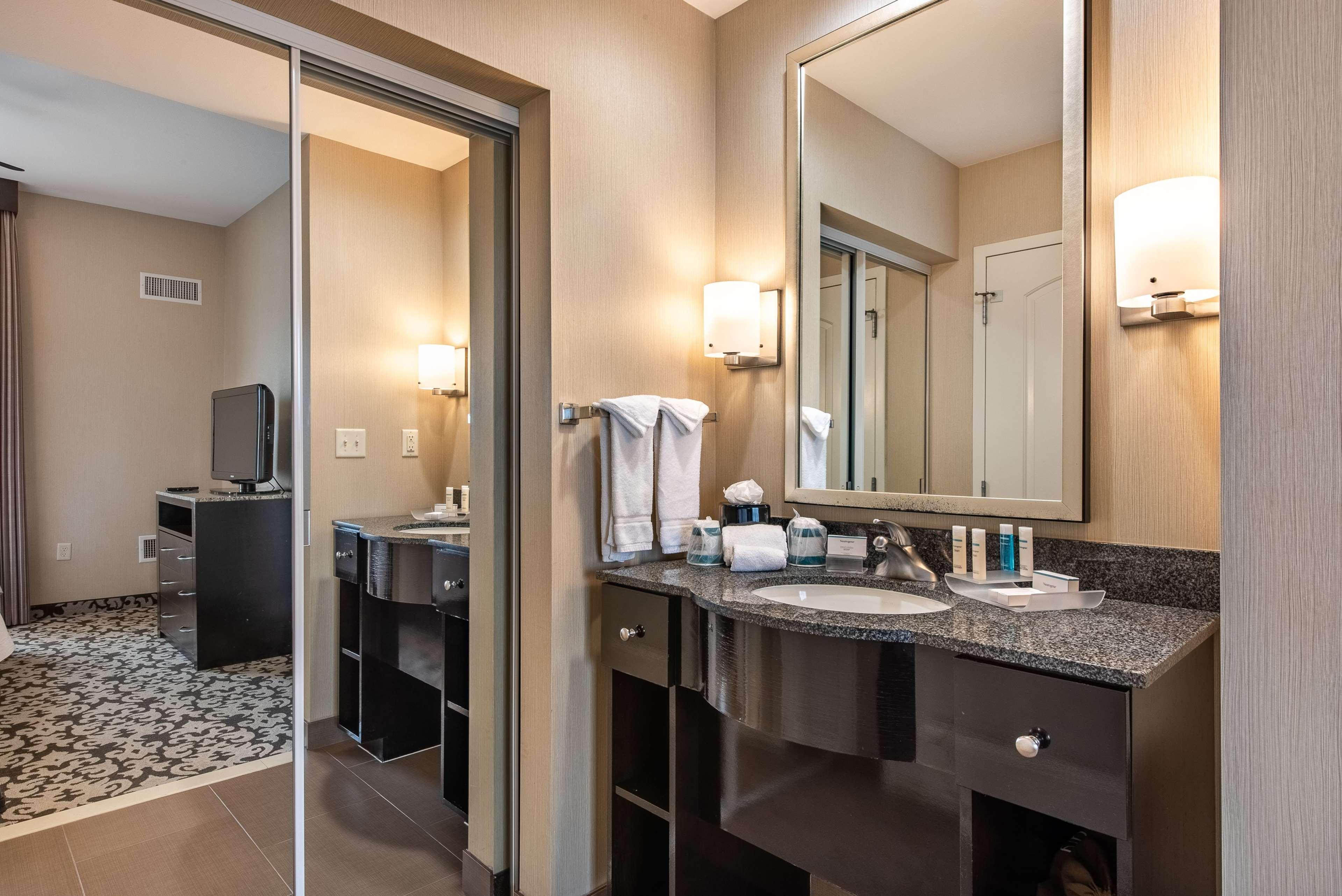 Homewood Suites By Hilton Oxnard/Camarillo Exteriör bild