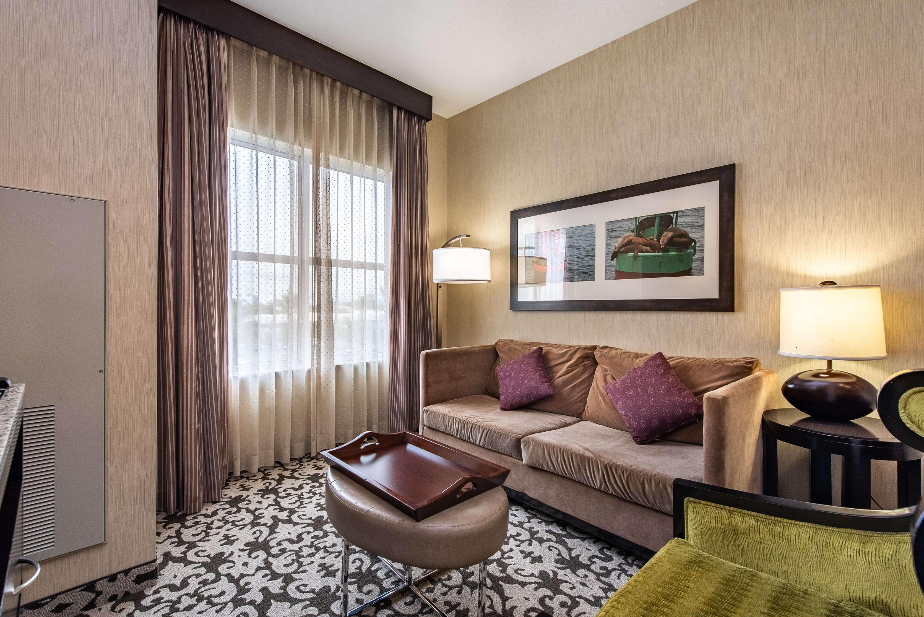 Homewood Suites By Hilton Oxnard/Camarillo Exteriör bild